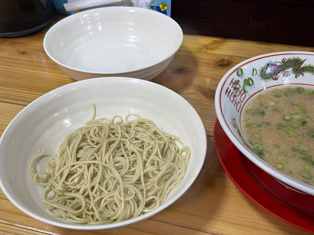 〒901-2221 沖縄県宜野湾市伊佐１丁目１０−１