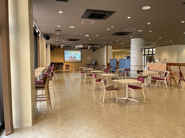 Den Den (Cafe restaurant)