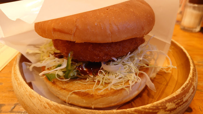 Opinii despre コメダ珈琲店 五女子店 în 名古屋市 - 飲食業