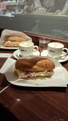 Opinii despre ドトールコーヒーショップ 博多駅いきいき通り店 în 福岡市 - 飲食業