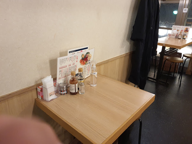 Comentarii opinii despre 丸富食堂 池袋東口店