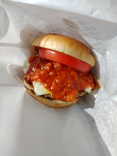 〒343-0025 埼玉県越谷市大沢３２０９−１