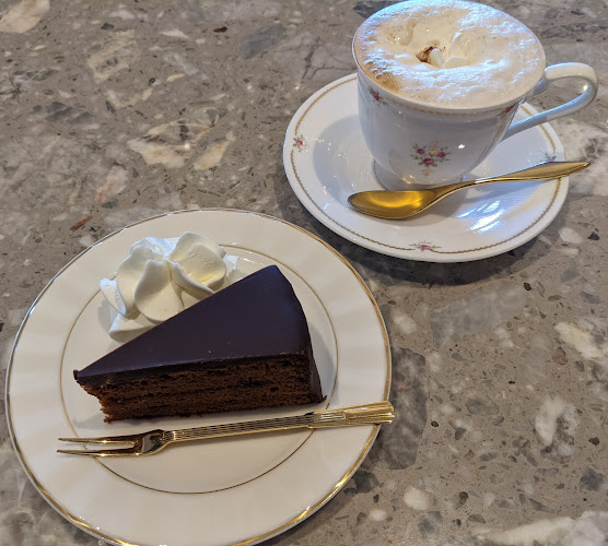 Comentarii opinii despre ウィーン菓子 シュトラウス