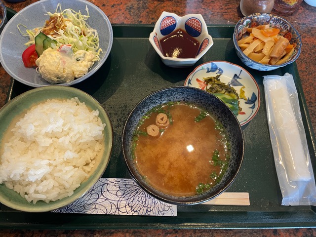 〒820-0042 福岡県飯塚市本町５−１１