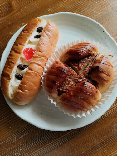 Opinii despre ながいしパン饅頭店 în 唐津市 - 飲食業