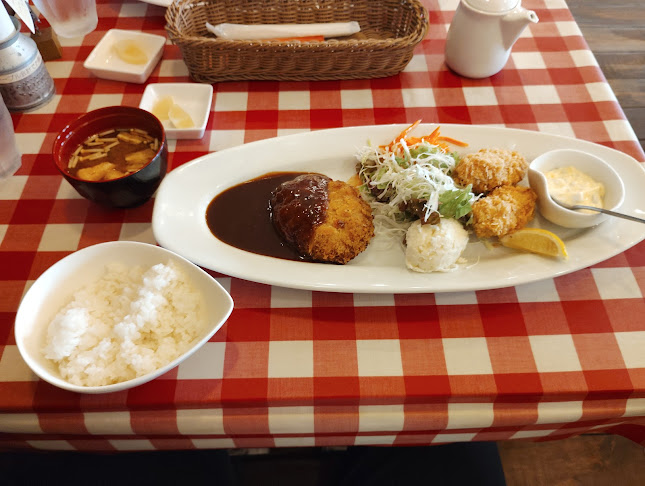 Opinii despre シュクレサレ în 名古屋市 - 飲食業