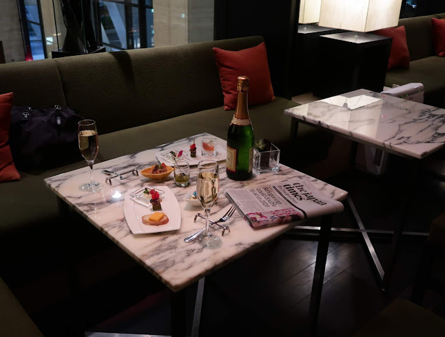 ロビーラウンジ ホテル日航大阪 - 飲食業