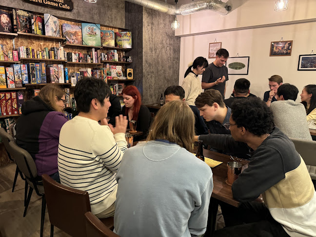 Comentarii opinii despre 秋葉原ボードゲームカフェ - DyCE Global Board Game Cafe & Bar