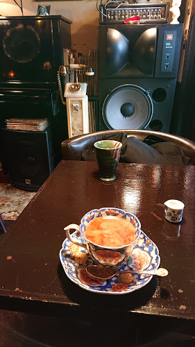 Opinii despre ミュージックバー イン în 中野区 - 飲食業