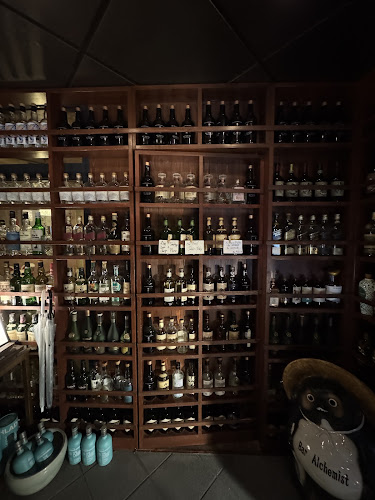 Bar Alchemist - 飲食業