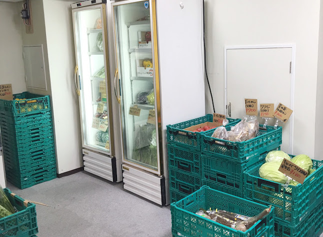 Opinii despre 農家野菜の八百屋 ベジイノベーション în 大阪市 - 飲食業