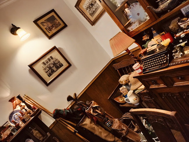 スリーチムニーズ - 飲食業