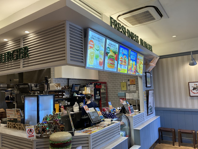 フレッシュネスバーガーピオレ姫路 - 飲食業