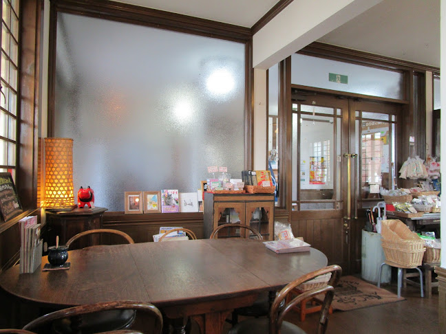 Opinii despre 駅カフェ(七日町駅カフェ) în 会津若松市 - 飲食業