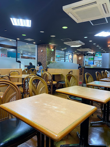 Opinii despre カフェミラノ 京成千葉駅前店 în 千葉市 - 飲食業