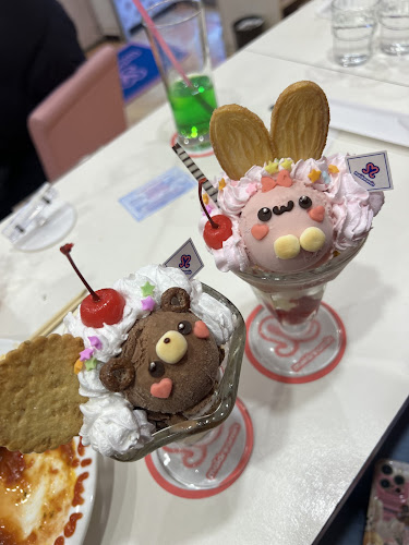 Opinii despre めいどりーみんアイドル通り店 în 千代田区 - 飲食業