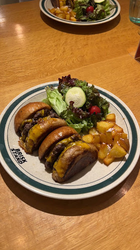 Opinii despre BRISKSTAND UMEDA în 大阪市 - 飲食業