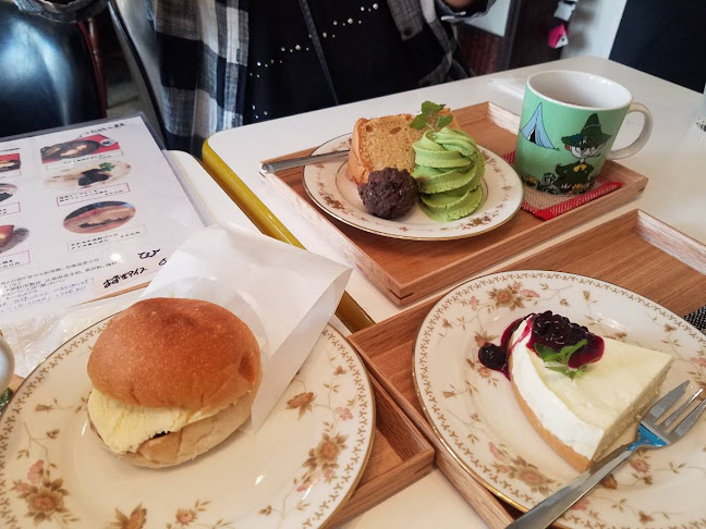 Comentarii opinii despre 喫茶部w