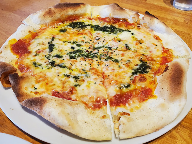 Opinii despre CUCINA クッチーナ în 小松市 - 飲食業