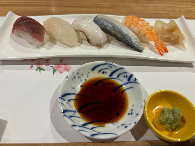 〒760-0045 香川県高松市古馬場町８−１３ 真鍋ビル １F