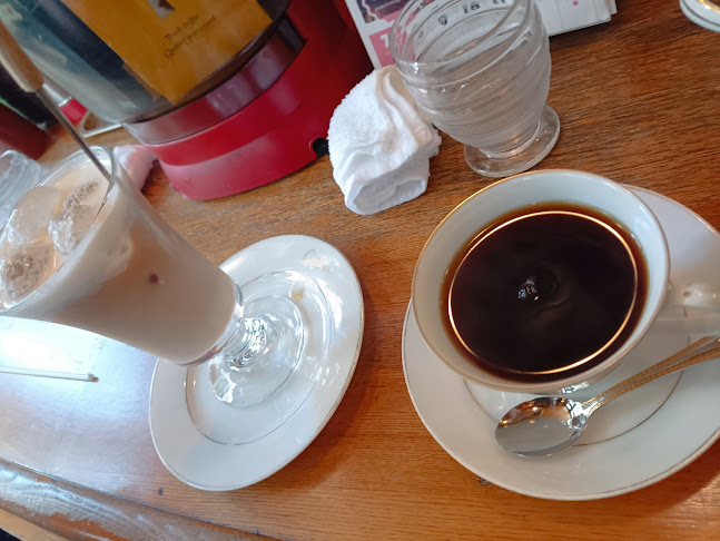 カフェ・コンティニュー - 飲食業