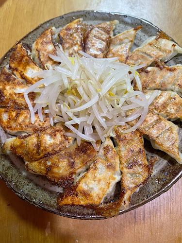 お持ち帰り専門店 餃子の村長 - 飲食業