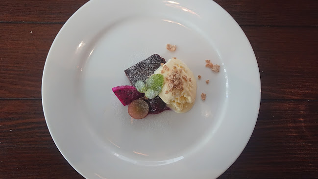 Opinii despre ナチュラーレ în 浦添市 - 飲食業