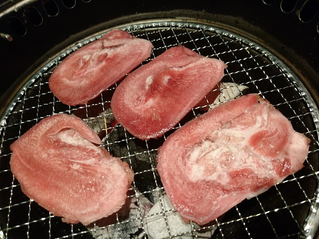 Comentarii opinii despre 牛角 八戸ゆりの木通り店