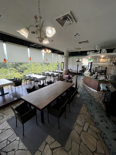 コルティーレスリジェ - 飲食業