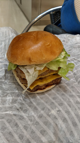 ウェンディーズ・ファーストキッチン 本川越ペペ店 - 飲食業