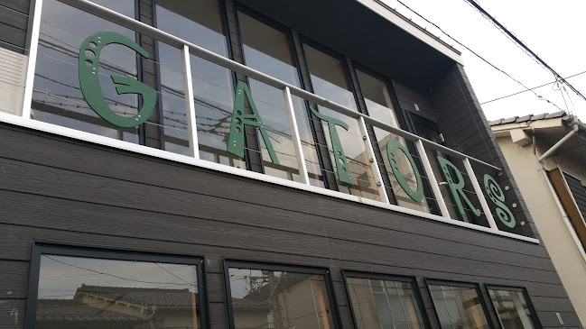 〒740-0018 山口県岩国市麻里布町３丁目１−２３