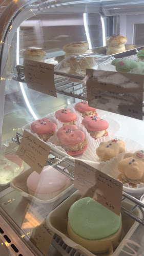 Opinii despre maru's cake マルズケーキ în 大阪市 - 飲食業