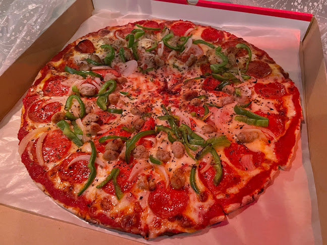 Opinii despre PIZZA555 în 沖縄市 - 飲食業