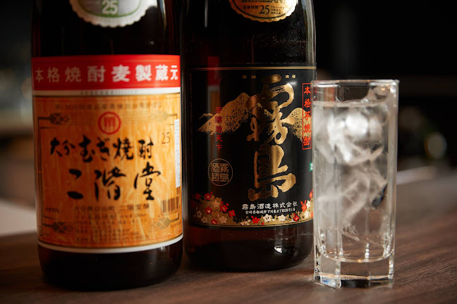 Opinii despre お寿司の食べられるBar BLOSSOM în 那覇市 - 飲食業