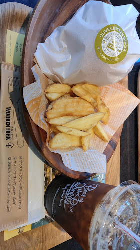 bb.q オリーブチキンカフェ 千里中央店 - 飲食業