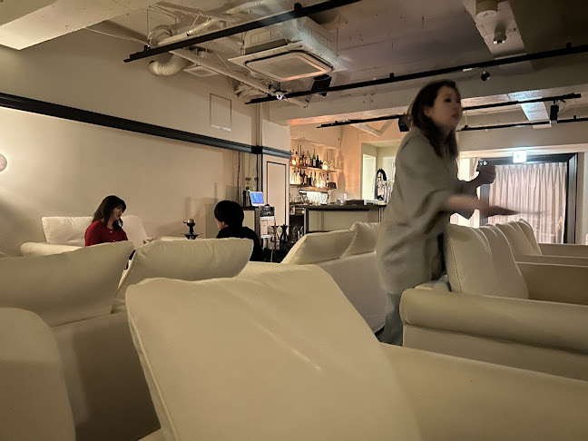 C.S.B 心斎橋店 シーシャカフェ&バー - 飲食業