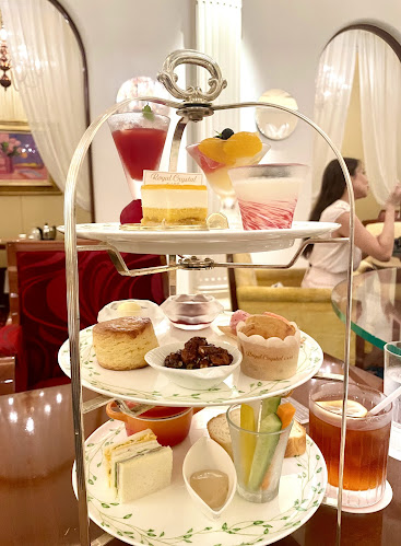 ロイヤルクリスタル カフェ銀座店 - 飲食業