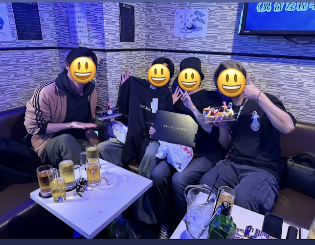 Opinii despre カラオケバー勇者 în 北区 - 飲食業