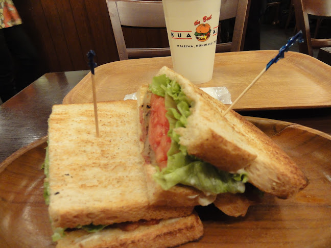 Opinii despre KUA`AINA 青山本店 în 港区 - 飲食業