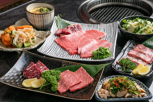 Opinii despre 肉家 串八 în 大阪市 - 飲食業