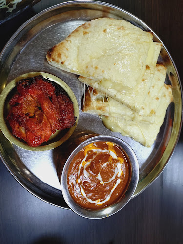 New Taj Mahal Everest 六地蔵店 ニュータージマハルエベレスト - 飲食業