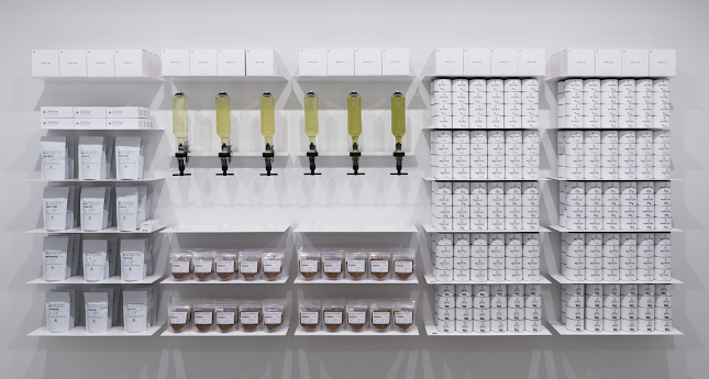 〒104-0061 東京都中央区銀座５丁目１０−１０