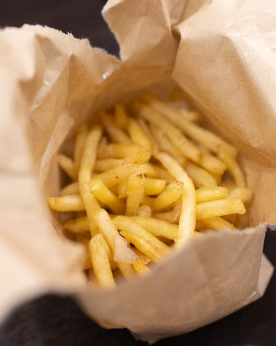 〒670-0927 兵庫県姫路市駅前町２９７