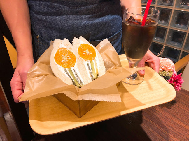 〒160-0022 東京都新宿区新宿４丁目１−６ 田畑ビル 3F