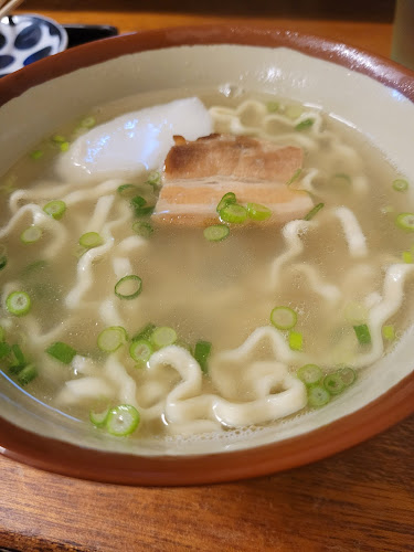 〒901-2131 沖縄県浦添市牧港５丁目２２−２