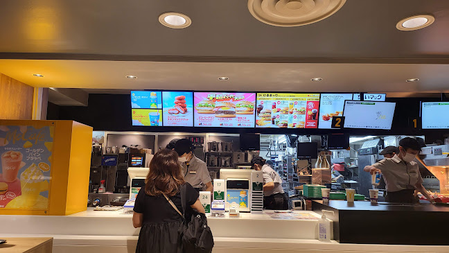 Opinii despre マクドナルド 横浜ベイクォーター店 în 横浜市 - 飲食業
