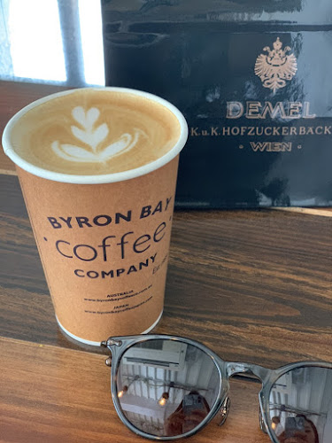 バイロンベイコーヒージャパン 日本橋店 - 中央区