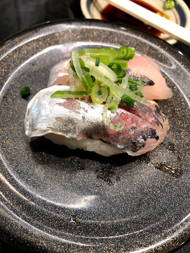 Opinii despre 回転寿司大江戸 池袋南口店 în 豊島区 - 飲食業