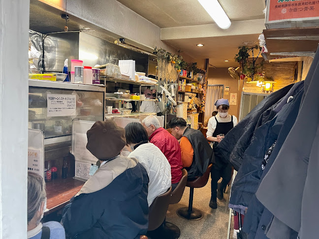 Opinii despre レストラン デリス în 世田谷区 - 飲食業