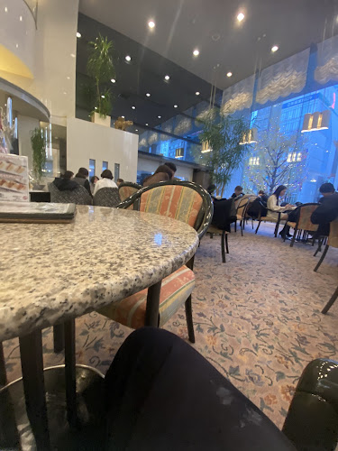 カフェ・ド・ラペ - 飲食業